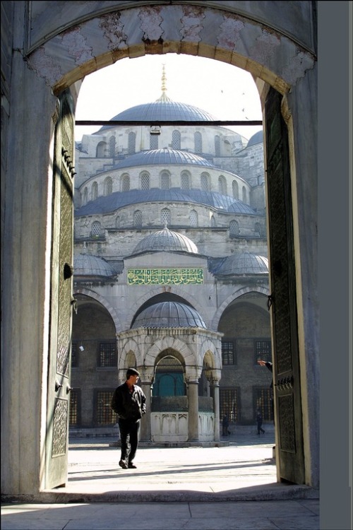blue-mosque-entrance.jpg